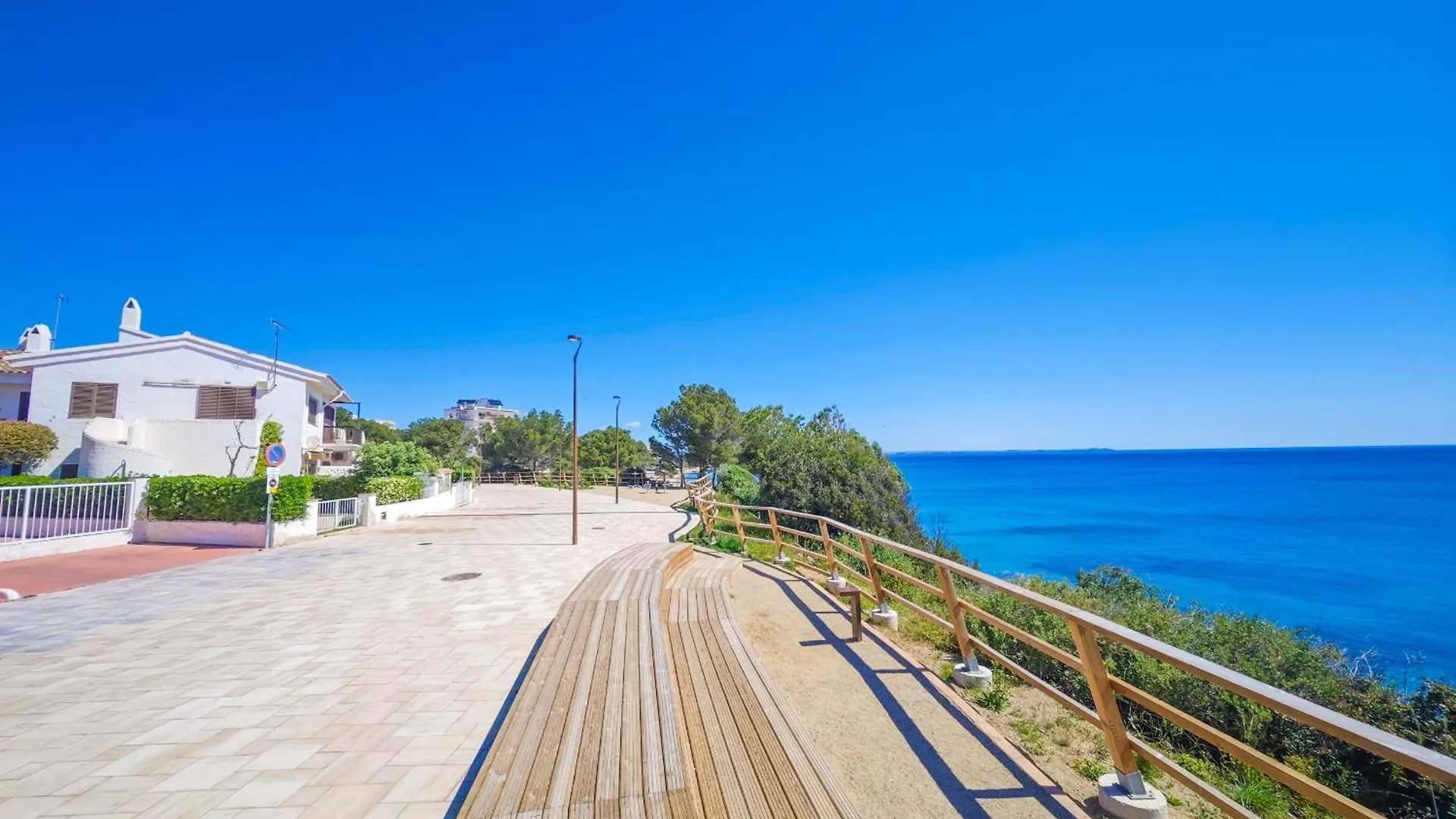 Kontakt z Litoral Costa Dorada - Casas Blancas Only Families